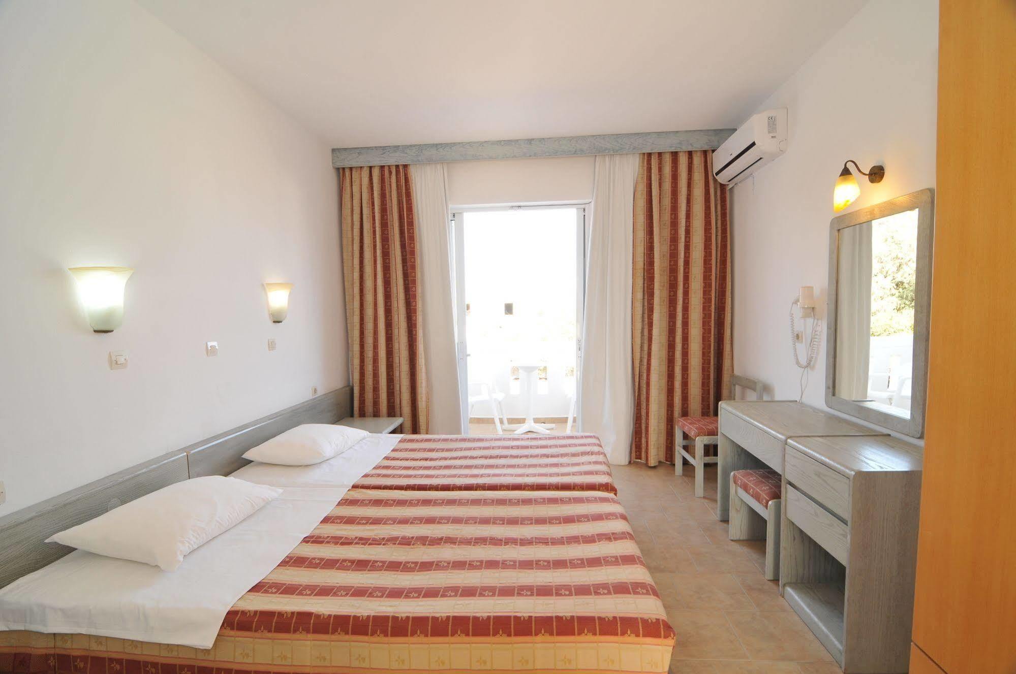 Fourtounis Hotel Kefalos  Екстер'єр фото